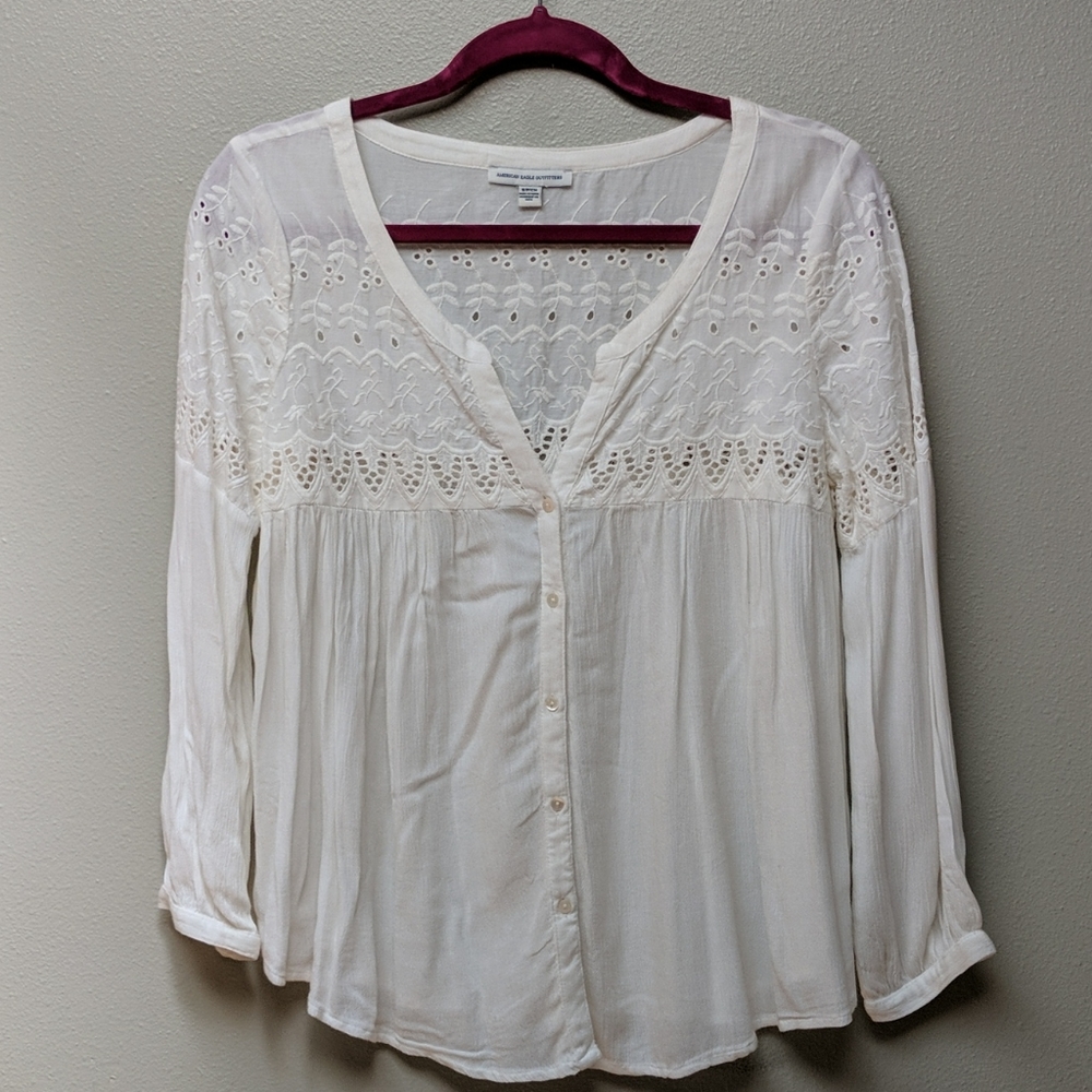 American Eagle Women's button up blouse Size Small